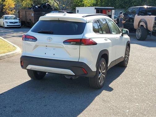 2023 Toyota Corolla Cross XLE