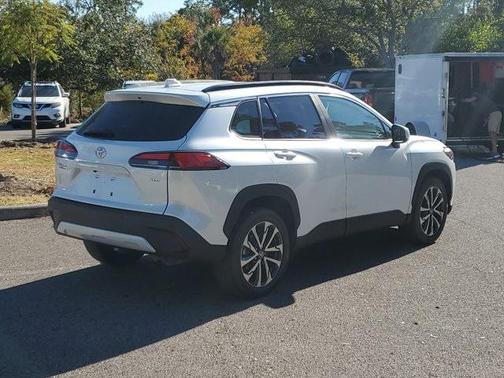 2023 Toyota Corolla Cross XLE