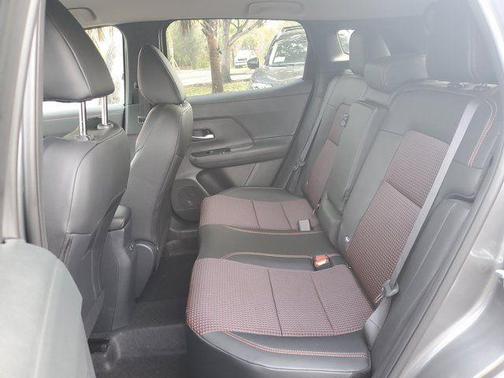 Gun Metallic 2026 Nissan Kicks SR
