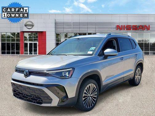 Pyrite Silver Metallic 2025 Volkswagen Taos 1.5T SE