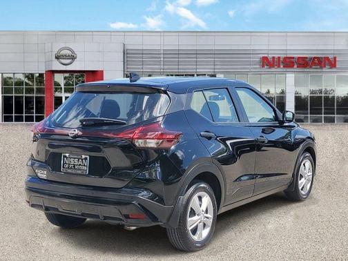 2024 Nissan Kicks S
