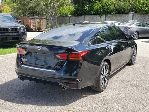 2022 Nissan Altima 2.5 SL