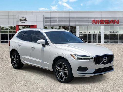 2021 Volvo XC60 T5 Momentum