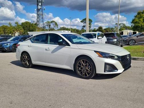 2025 Nissan Altima SR FWD