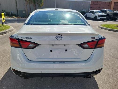 2025 Nissan Altima SR FWD