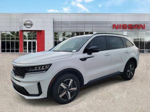 Glacial White Pearl 2023 Kia Sorento S