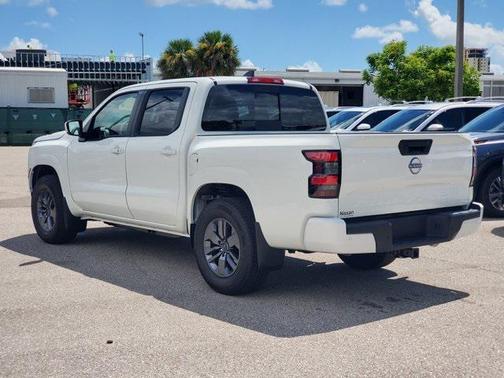 2025 Nissan Frontier SV