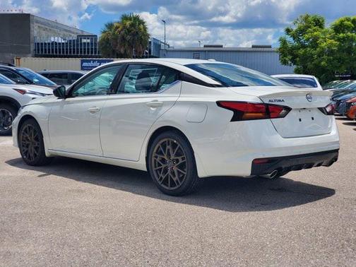 2025 Nissan Altima SR FWD