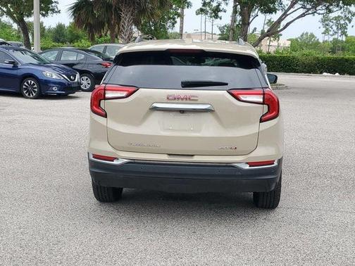 2022 GMC Terrain AWD AT4