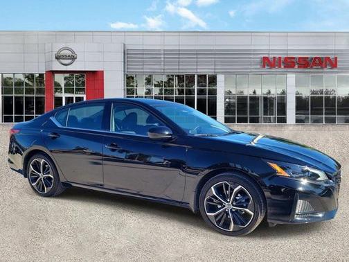 2025 Nissan Altima SR FWD