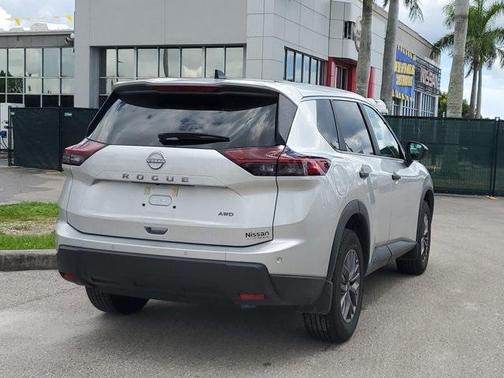 2025 Nissan Rogue S