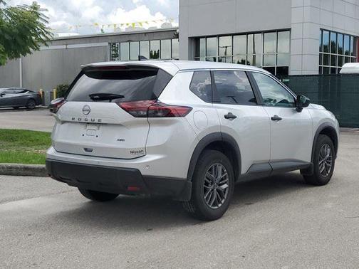 2025 Nissan Rogue S