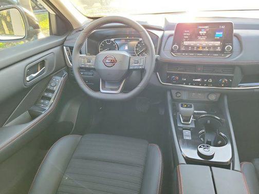 Everest White Pearl Tricoat 2026 Nissan Rogue Rock Creek