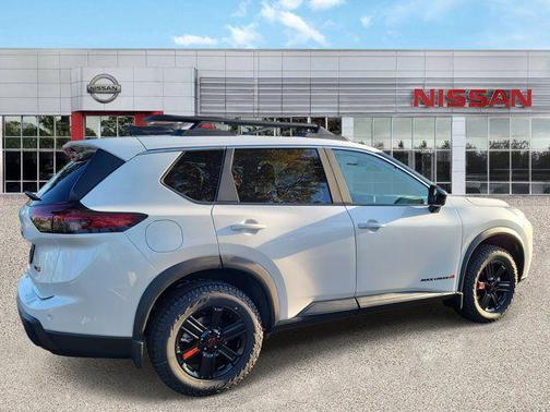 Everest White Pearl Tricoat 2026 Nissan Rogue Rock Creek