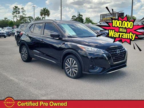 Super Black 2023 Nissan Kicks SR