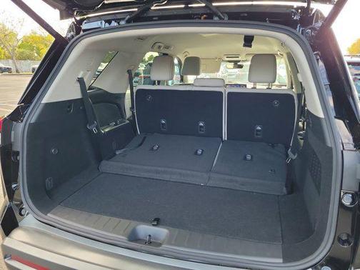 Super Black 2026 Nissan Pathfinder SL