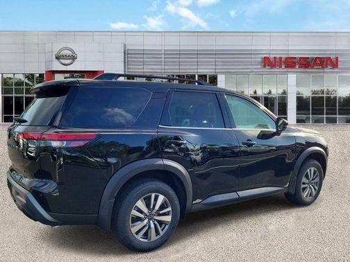 Super Black 2026 Nissan Pathfinder SL