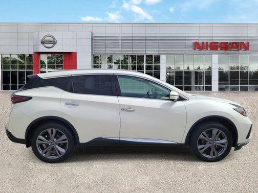 Pearl White Tricoat 2023 Nissan Murano Platinum FWD
