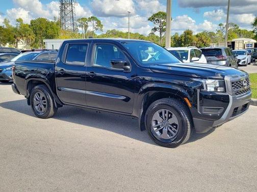 2025 Nissan Frontier SV