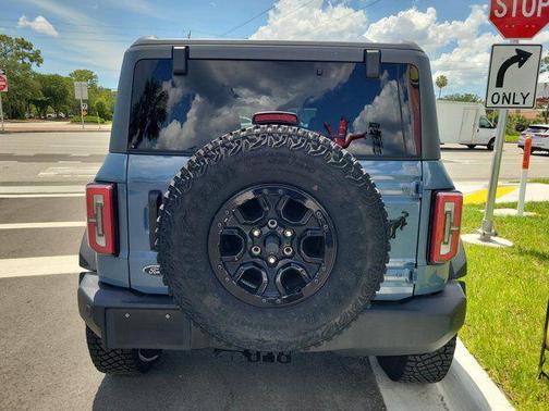 AZURE GRAY MET TRI-COAT 2024 Ford Bronco Wildtrak