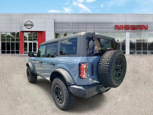 AZURE GRAY MET TRI-COAT 2024 Ford Bronco Wildtrak