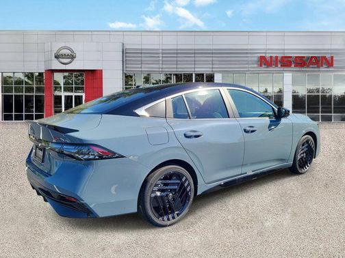 Atlantic Gray Metallic/Super Black 2026 Nissan Sentra SR