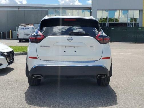2023 Nissan Murano SL FWD