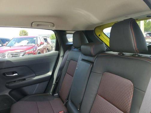 Deep Blue Pearl 2026 Nissan Kicks SR