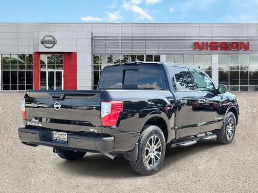 2024 Nissan Titan SV