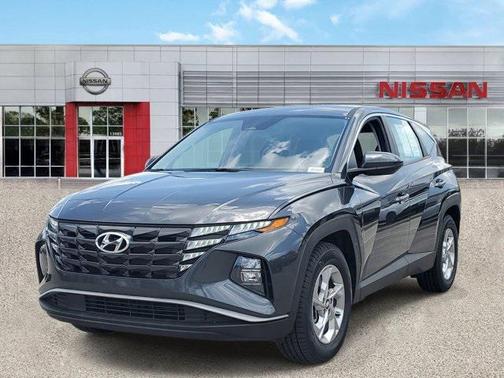 2022 Hyundai TUCSON SE