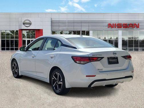 Aspen White Tricoat 2025 Nissan Sentra SV
