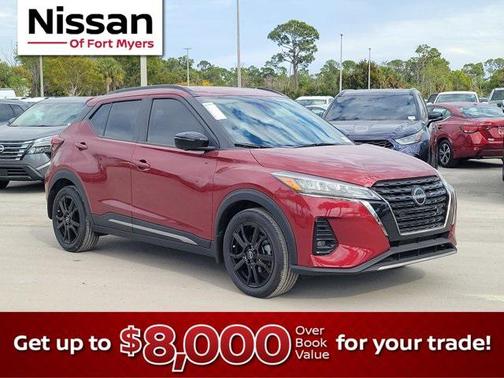 2022 Nissan Kicks SR