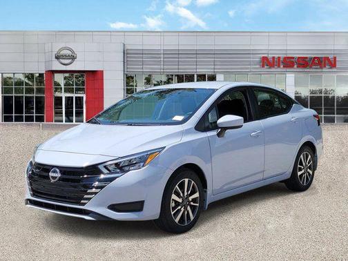 Gray Sky Pearl 2025 Nissan Versa 1.6 SV