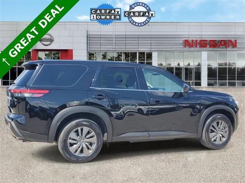 2024 Nissan Pathfinder S FWD