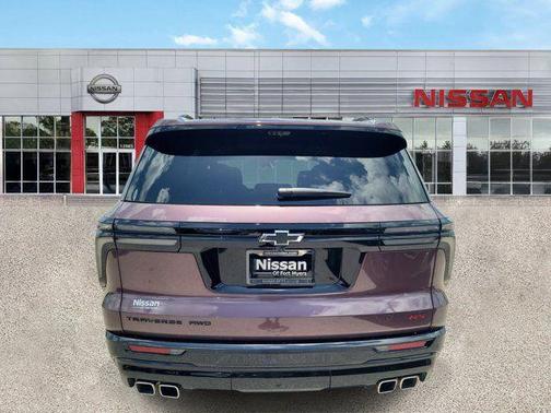 Stardust Metallic 2024 Chevrolet Traverse RS
