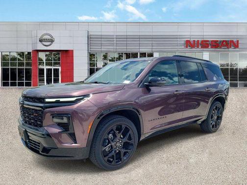 Stardust Metallic 2024 Chevrolet Traverse RS