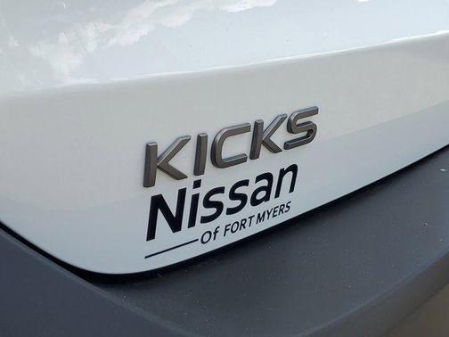 Fresh Powder 2026 Nissan Kicks SV