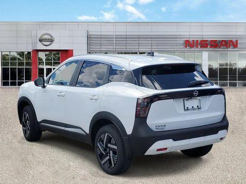 Fresh Powder 2026 Nissan Kicks SV