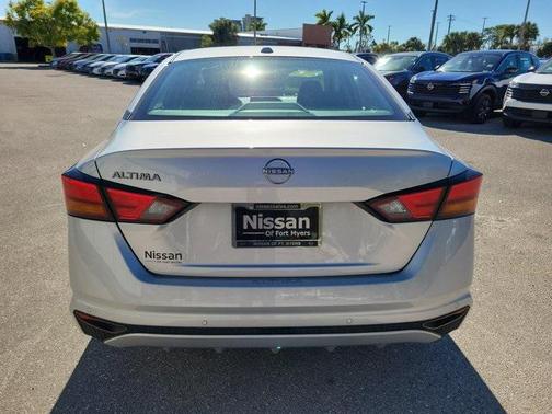 2025 Nissan Altima 2.5 SV