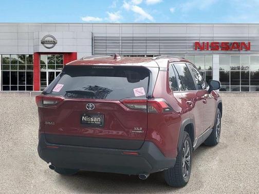 2023 Toyota RAV4 Hybrid XLE Premium