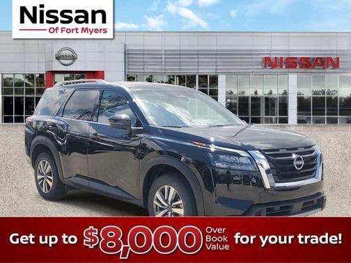2025 Nissan Pathfinder SL FWD