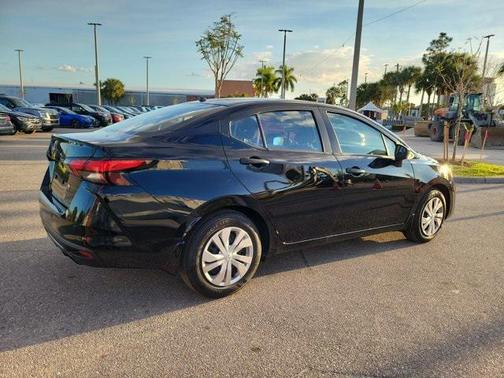 2025 Nissan Versa 1.6 S