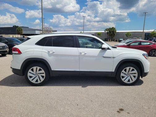 Pure White 2021 Volkswagen Atlas Cross Sport 2.0T SE w/Technology