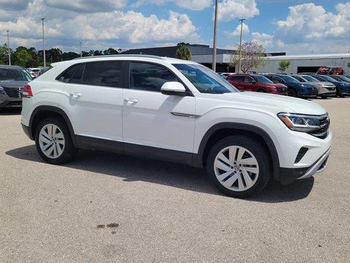 Pure White 2021 Volkswagen Atlas Cross Sport 2.0T SE w/Technology