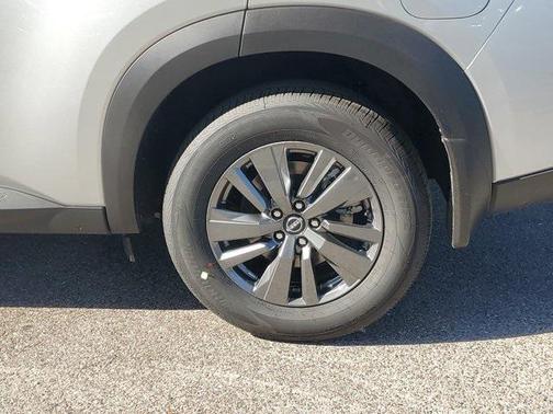 2025 Nissan Pathfinder S FWD