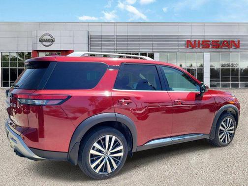 Scarlet Ember Tintcoat 2022 Nissan Pathfinder Platinum 4WD