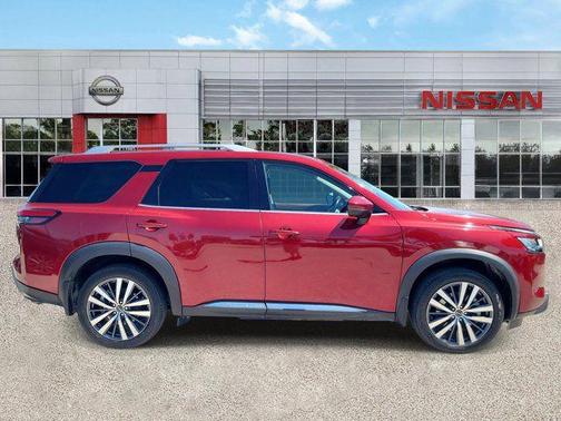 Scarlet Ember Tintcoat 2022 Nissan Pathfinder Platinum 4WD