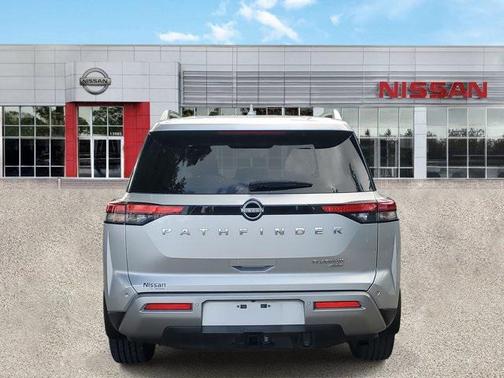 2024 Nissan Pathfinder Platinum 4WD