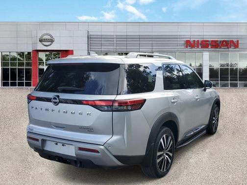 2024 Nissan Pathfinder Platinum 4WD