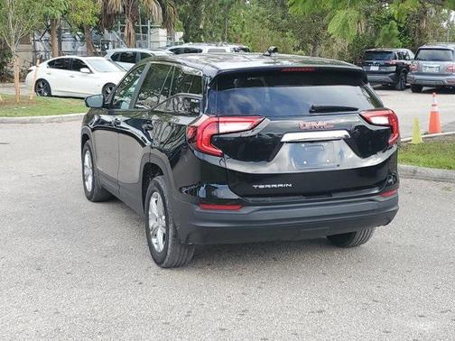 2024 GMC Terrain SLE